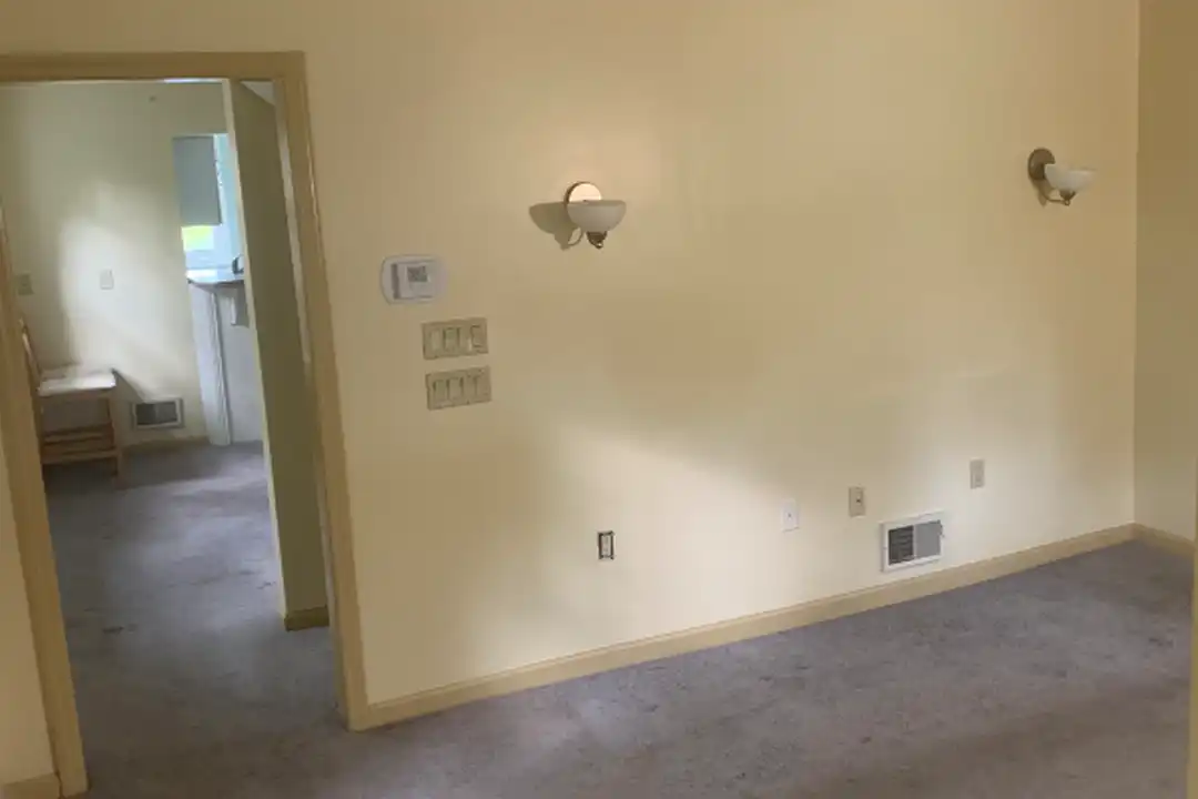 517 Ogden Ave – photo 1