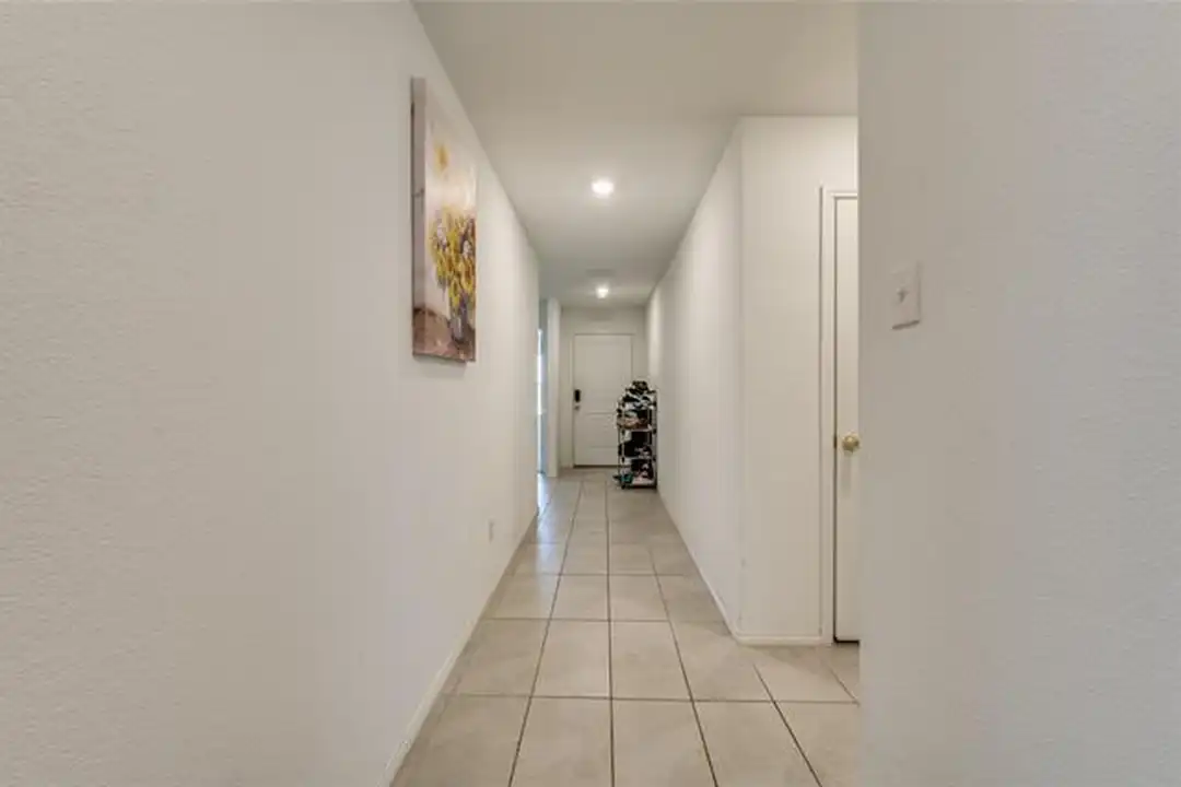 1416 Clairborne Ct - View 4