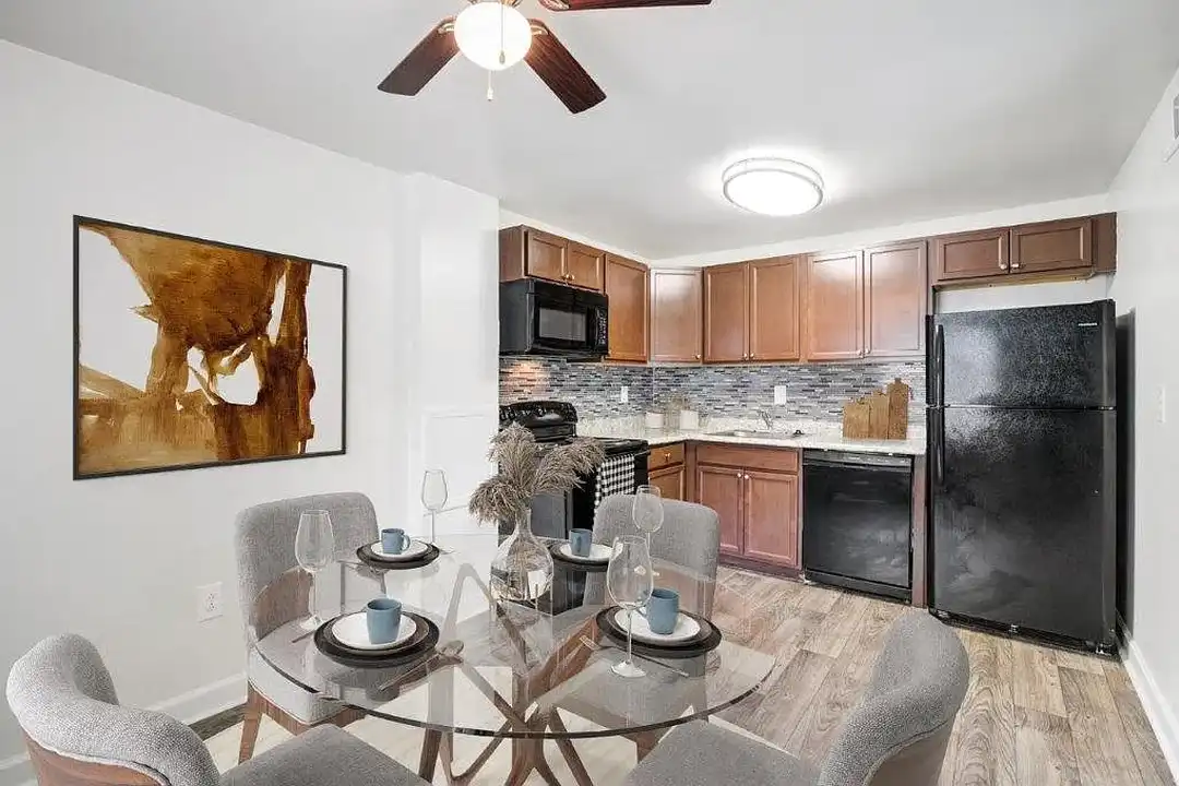 Mapleton Square Apartment Homes – photo 1