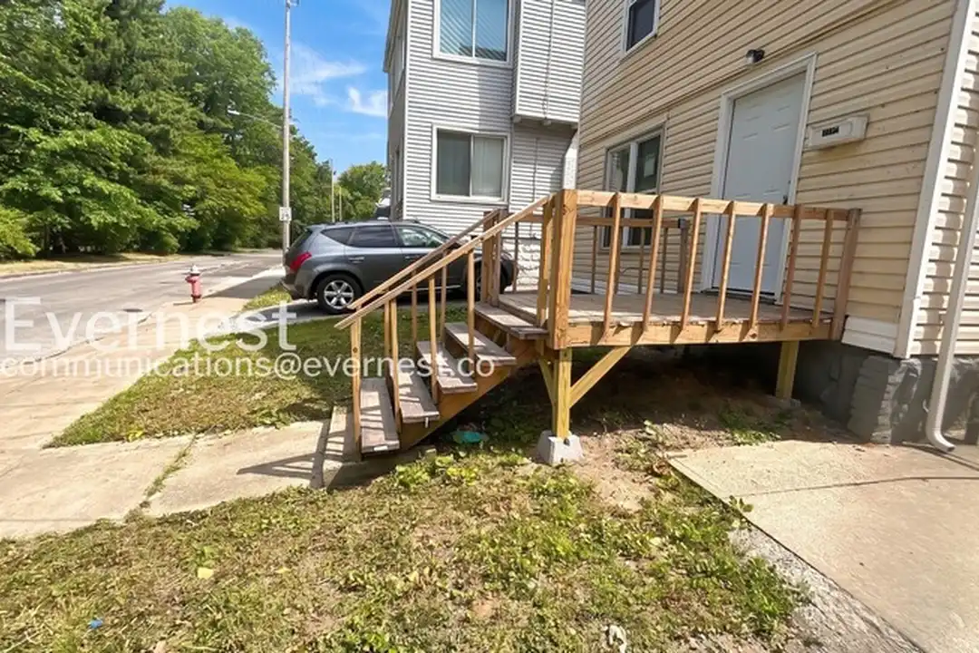 Apartment in Cleveland, Cuyahoga - View 3