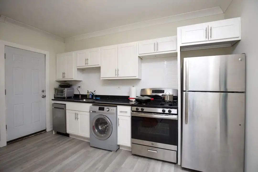 725 W Roscoe St unit N2 - View 2