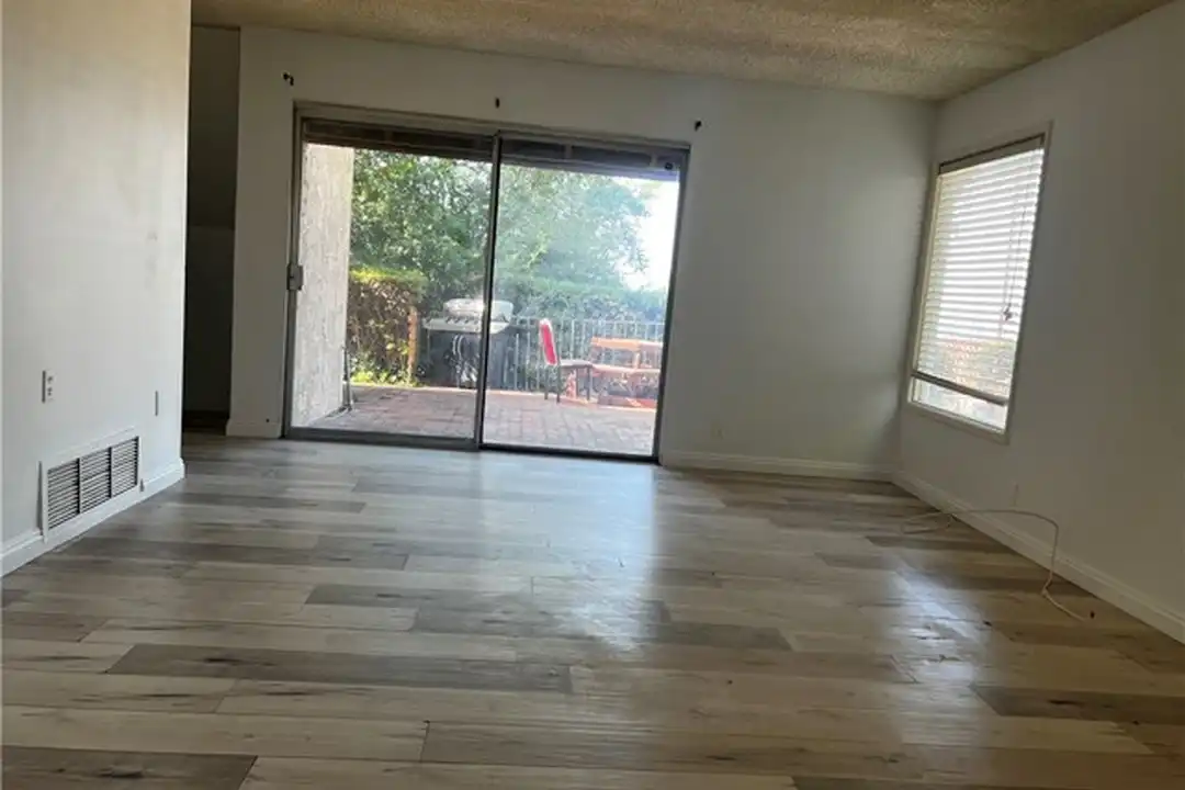 20524 Missionary Ridge St - View 6