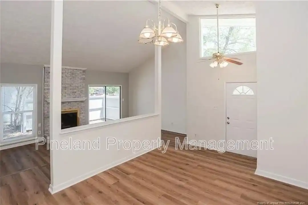 2012 Lakemeadow Dr - View 6