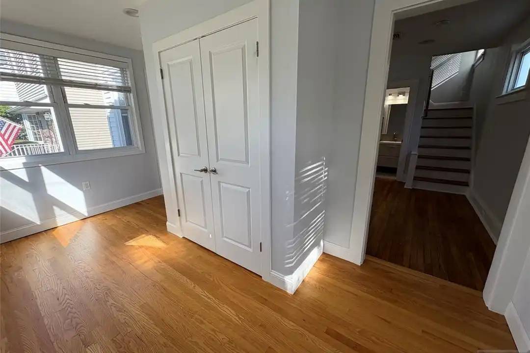 11 Holland Ave - View 2