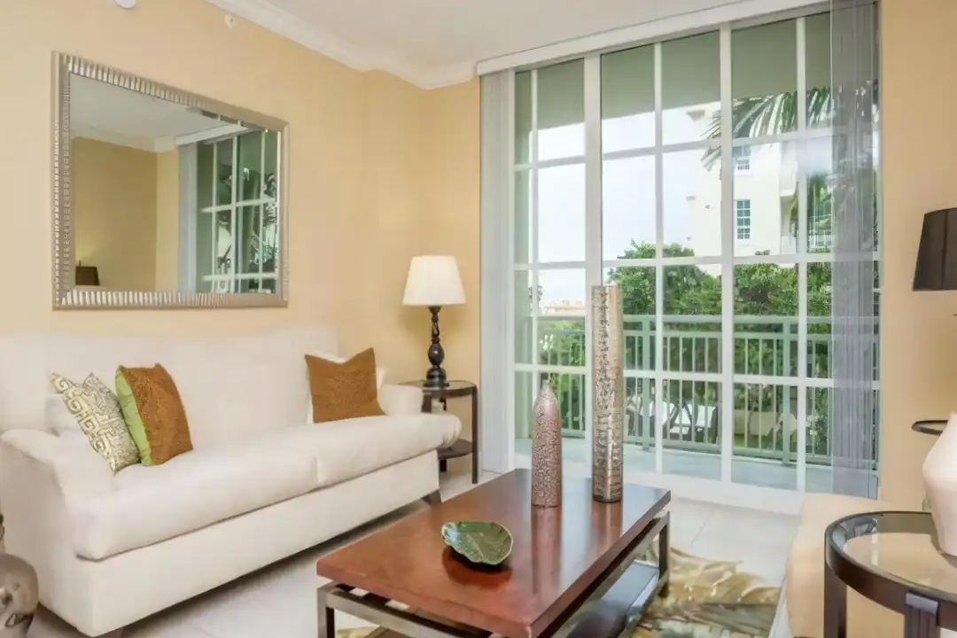 410 Evernia St - View 3