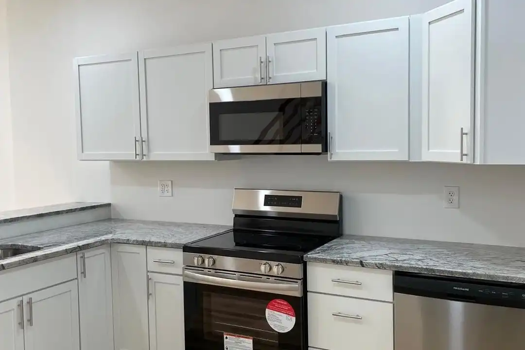 1731 N Dover St – photo 1