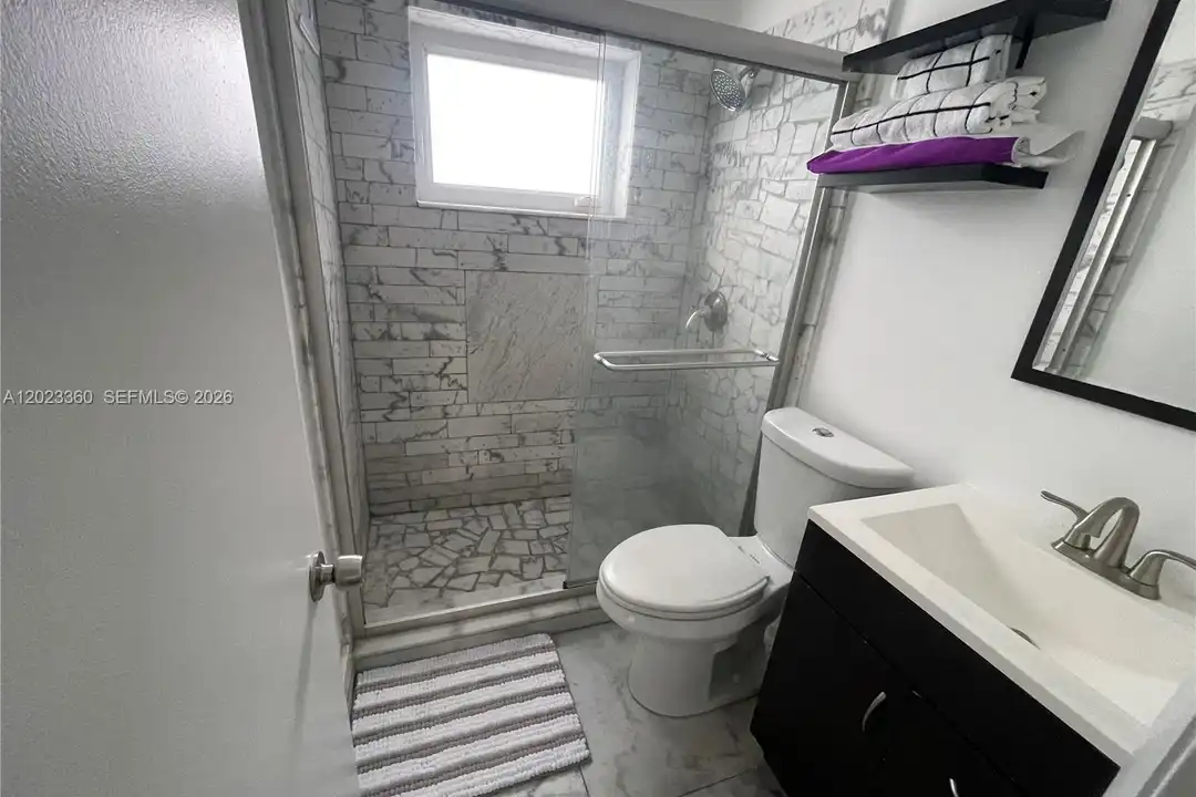 990 Meridian Ave unit - - View 6