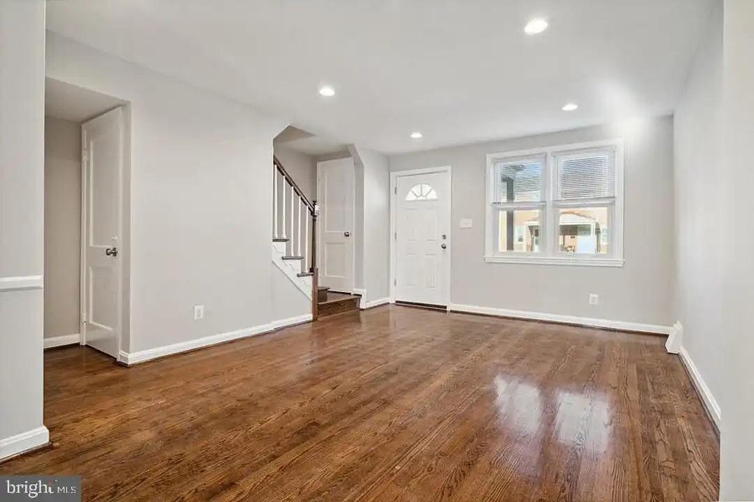 413 Rogers Ave - View 4