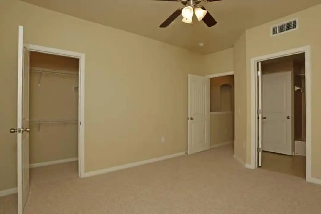 1440 Carrollton Pkwy unit # 1455 - More