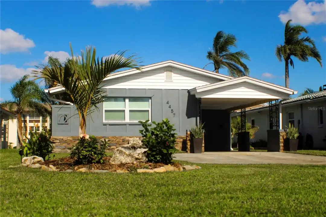 4457 Floramar Terrace – photo 1