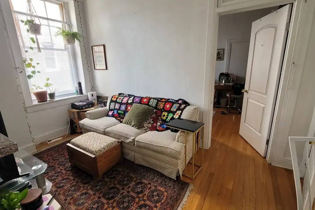 421 W Grace St unit 102 - View 4