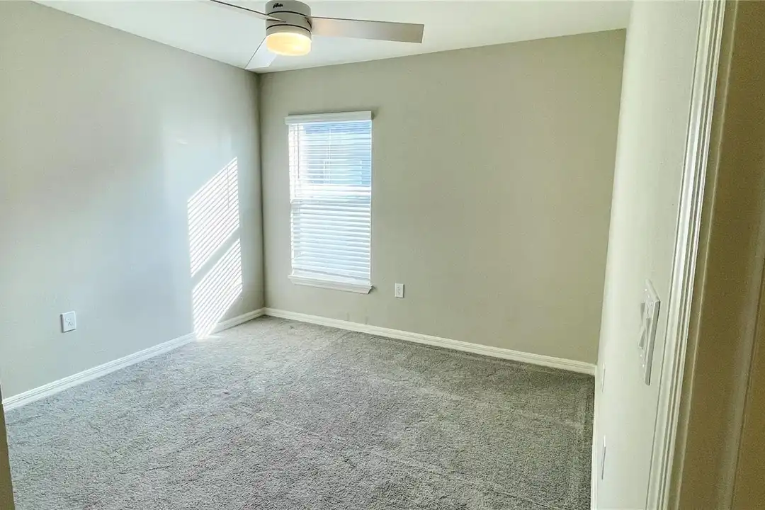 1387 Mountain Flower Ln - View 5