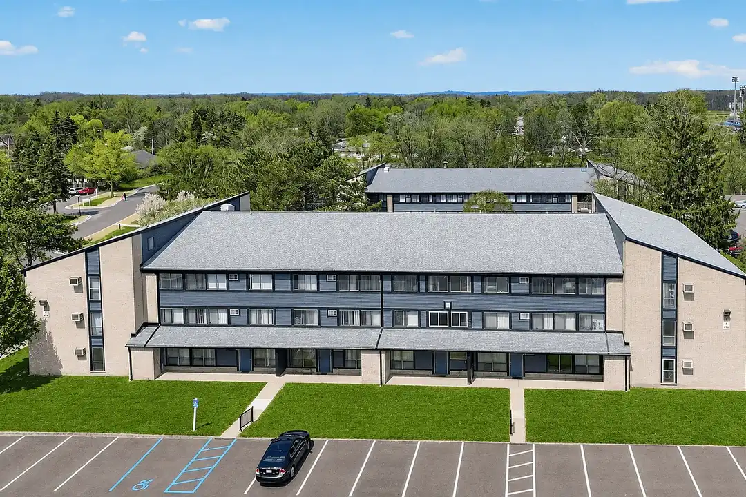 34 North of Waterford – photo 1 of 21