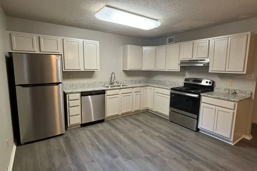 Apartment in Russellville - View 2