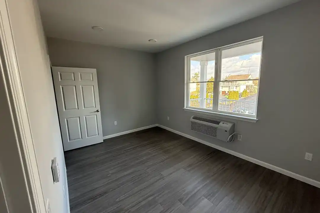 948 N. Front St. – photo 1