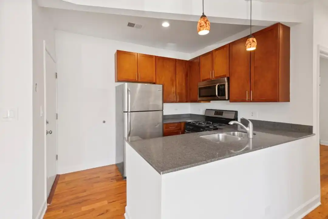 7223 N Rogers Ave - View 3