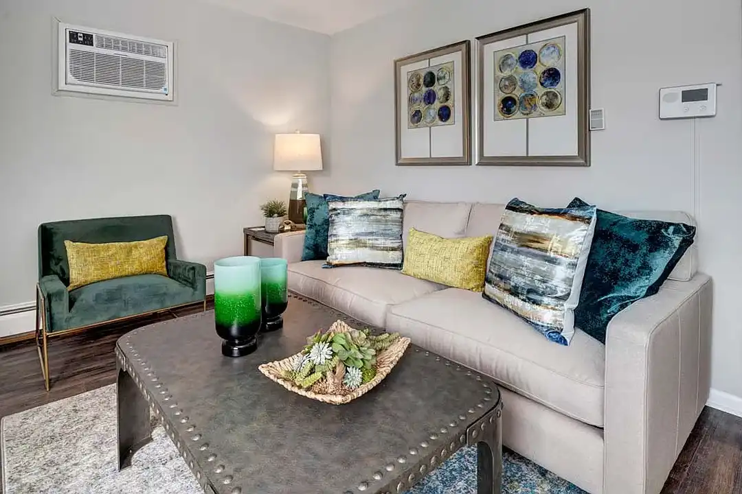 Apartment in Columbus, Franklin County - View 5