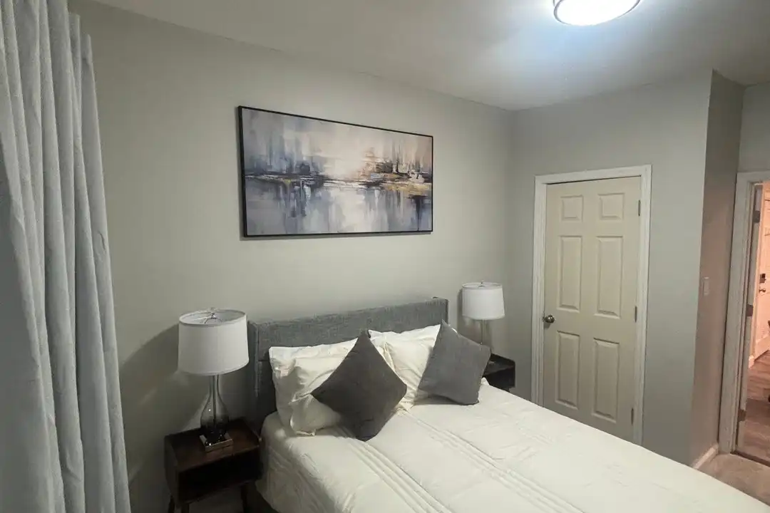 172-11 Baisley Blvd unit 2 – photo 1 of 14