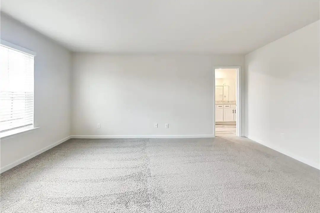 127 Avondale Blvd SE - View 5