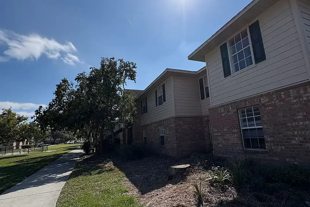 Kensington Apartments – photo 1