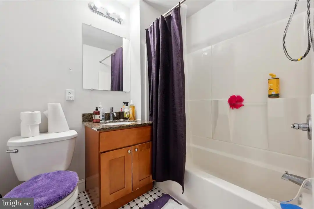 931 N 19th St unit 2 – pohled 4