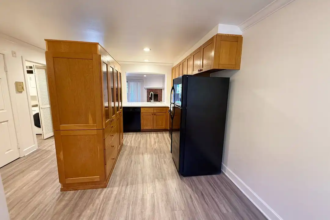8880 Villa La Jolla Dr unit # 214 – pohled 6