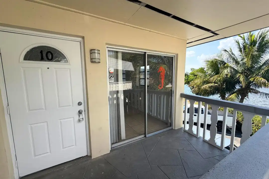 519 W Kalmia Dr #2 - View 4