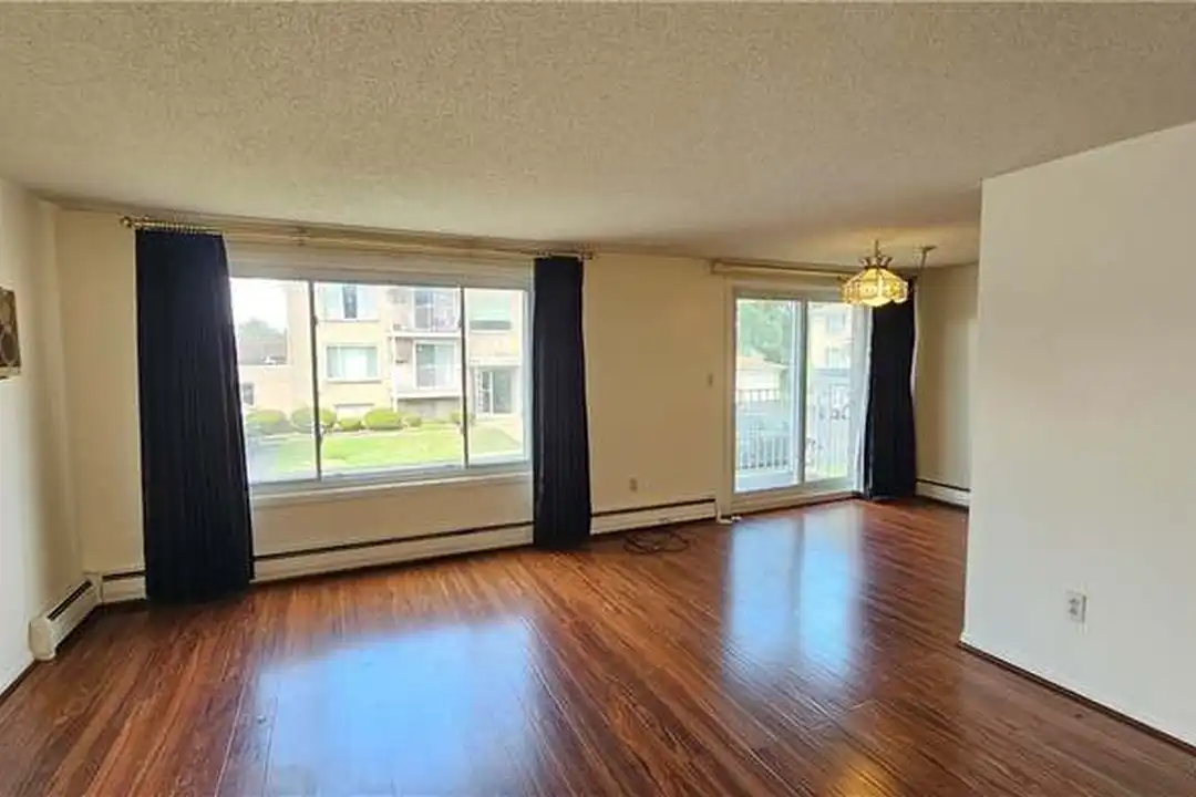 3433 Harlem Rd unit 2#2 - Cheektowaga, NY | Rent.
