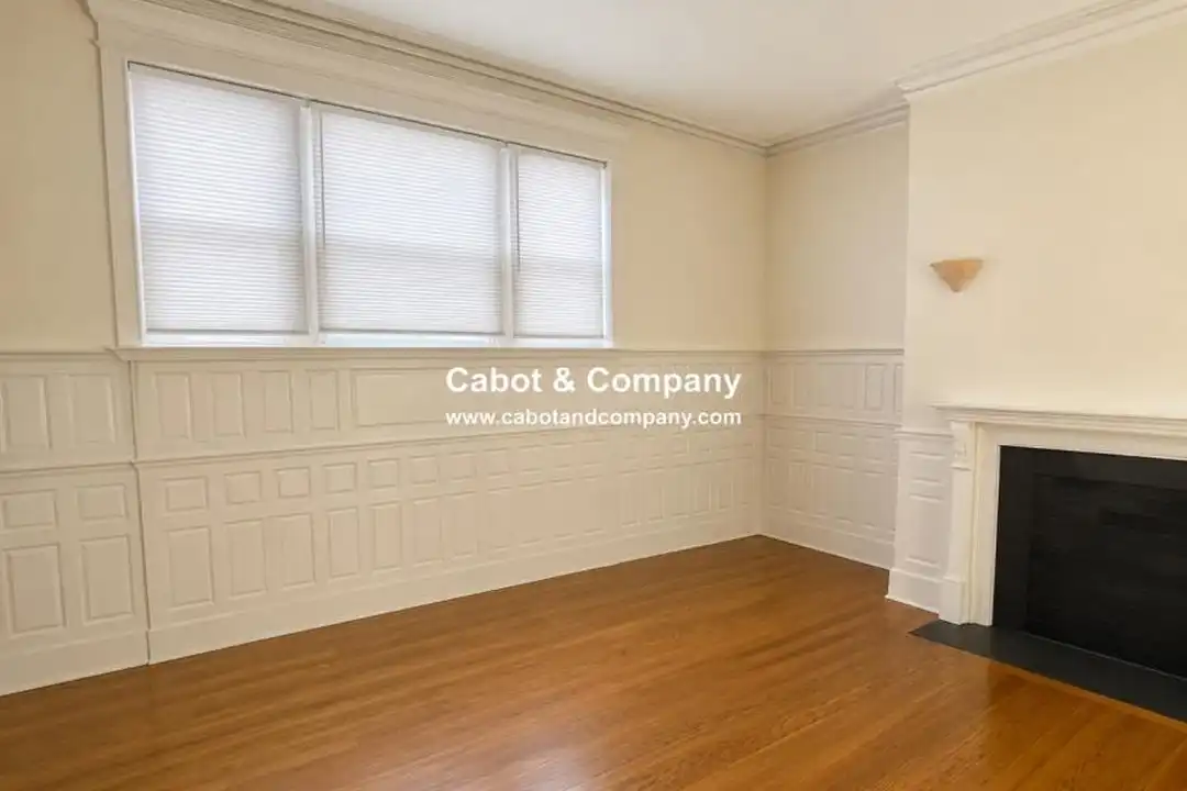 8 Fairfield St - View 3