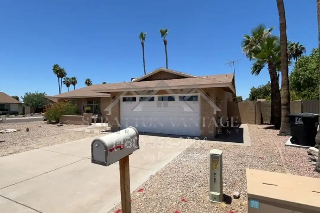 10700 E Hope Dr - View 2