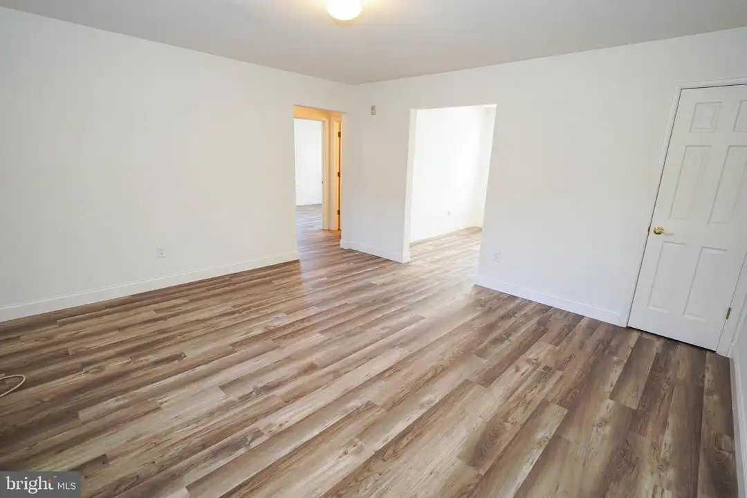 800 Travers St unit 6 - View 4
