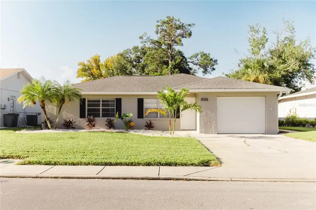 6520 Meadowbrook Ln – photo 1