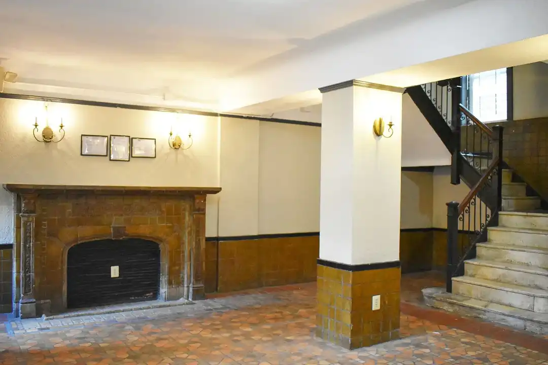 Apartment in Plainfield - More