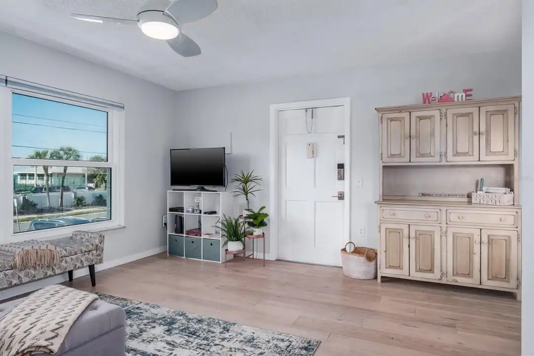 7151 Sunset Way #10 - More