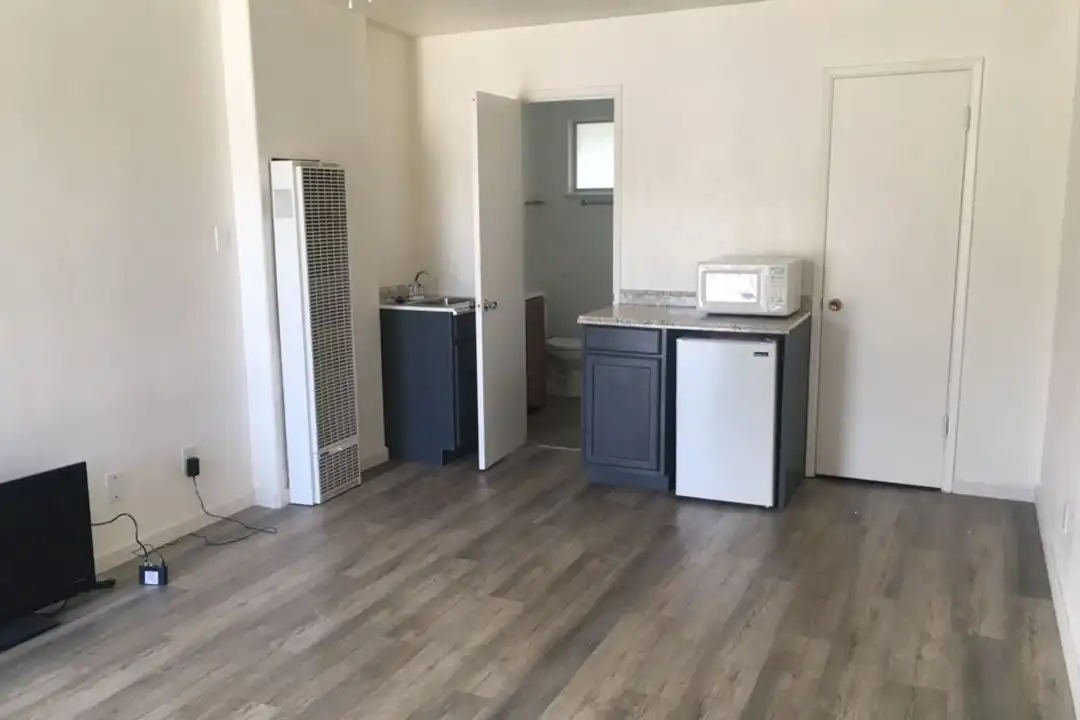 3930 Pioneer Trail unit 210-16 – photo 1 of 6