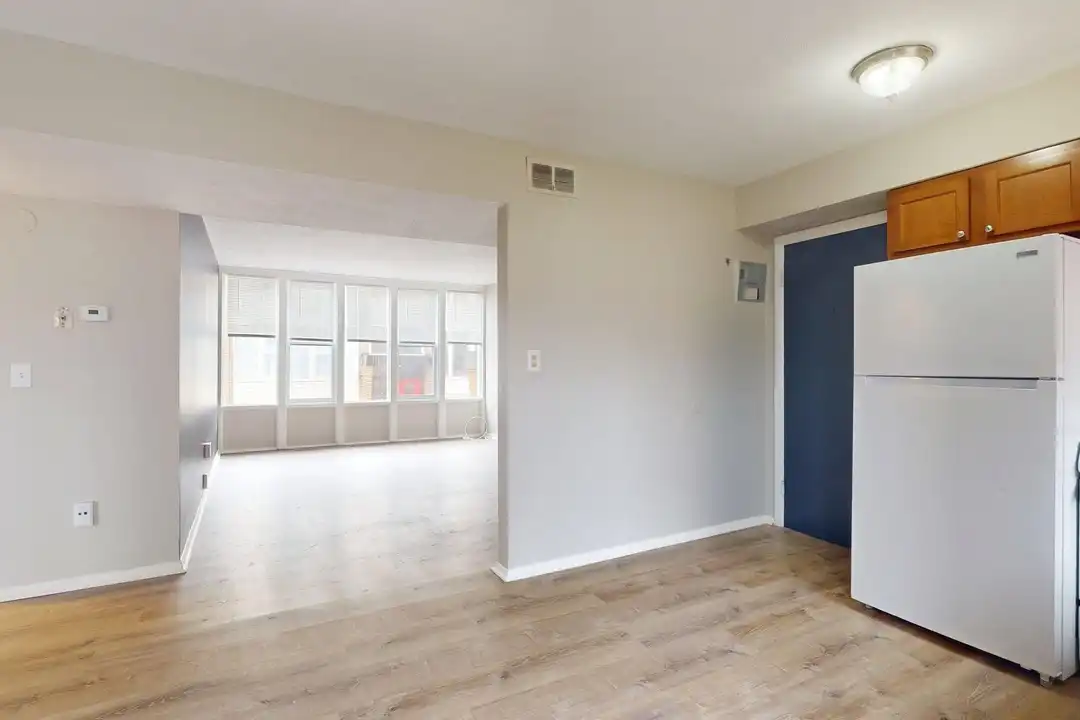 18923 Hilliard Blvd unit Unit 4 – photo 1 of 61