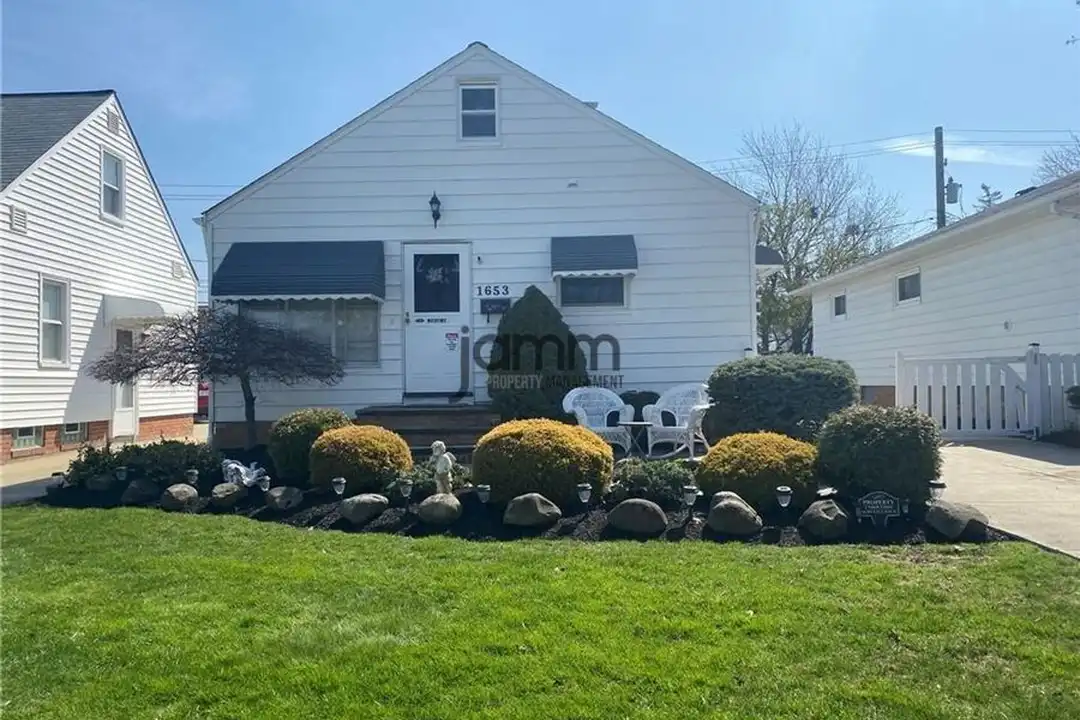 1653 Woodhurst Ave – photo 1