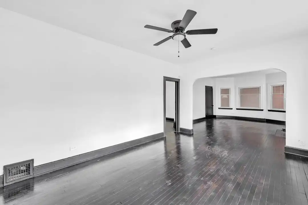 3058 E 116th St unit UP - View 4