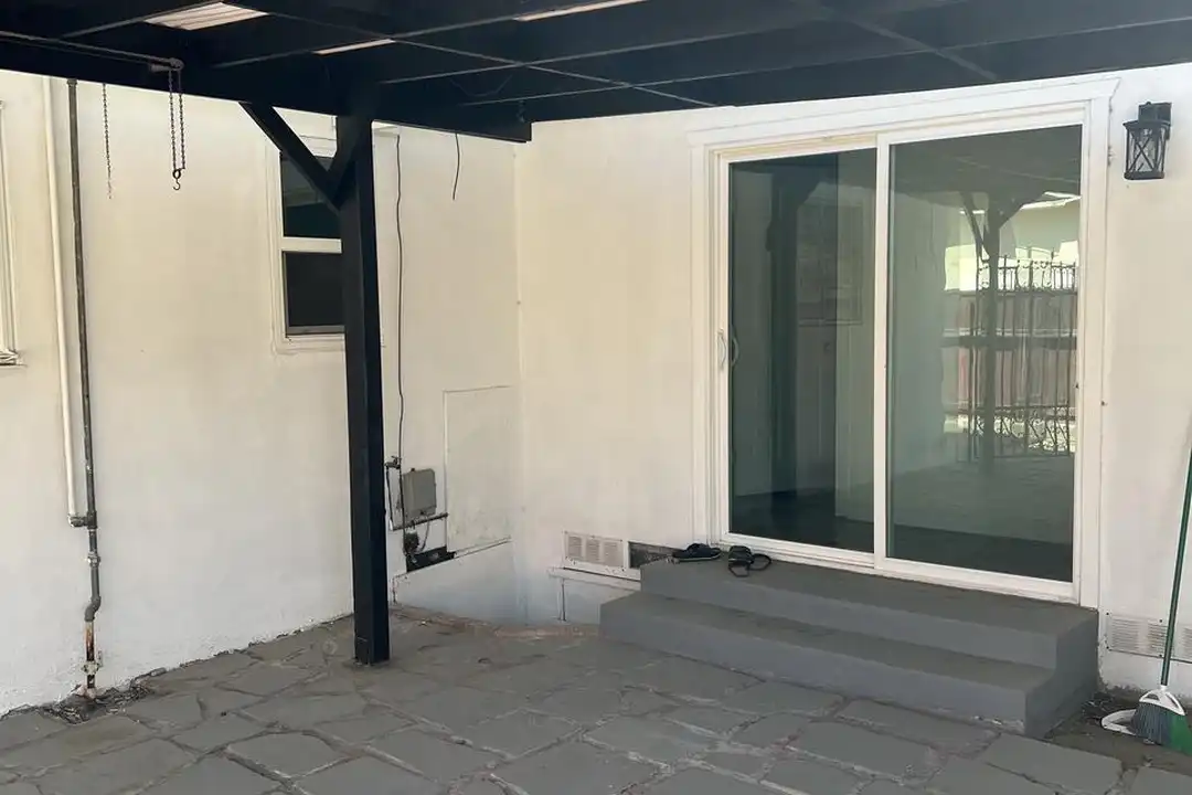 House in Bakersfield - More