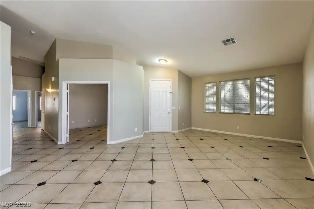 1158 Mirage Lake St - View 2