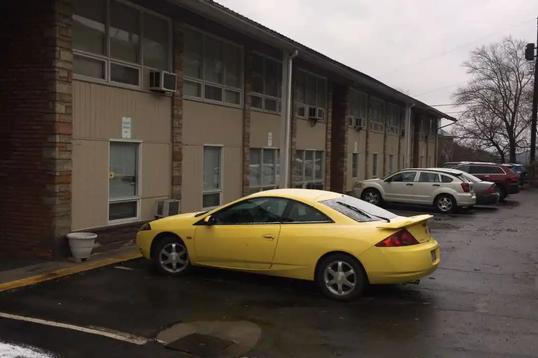 707 St Clair Ave unit 16 – photo 1 of 4