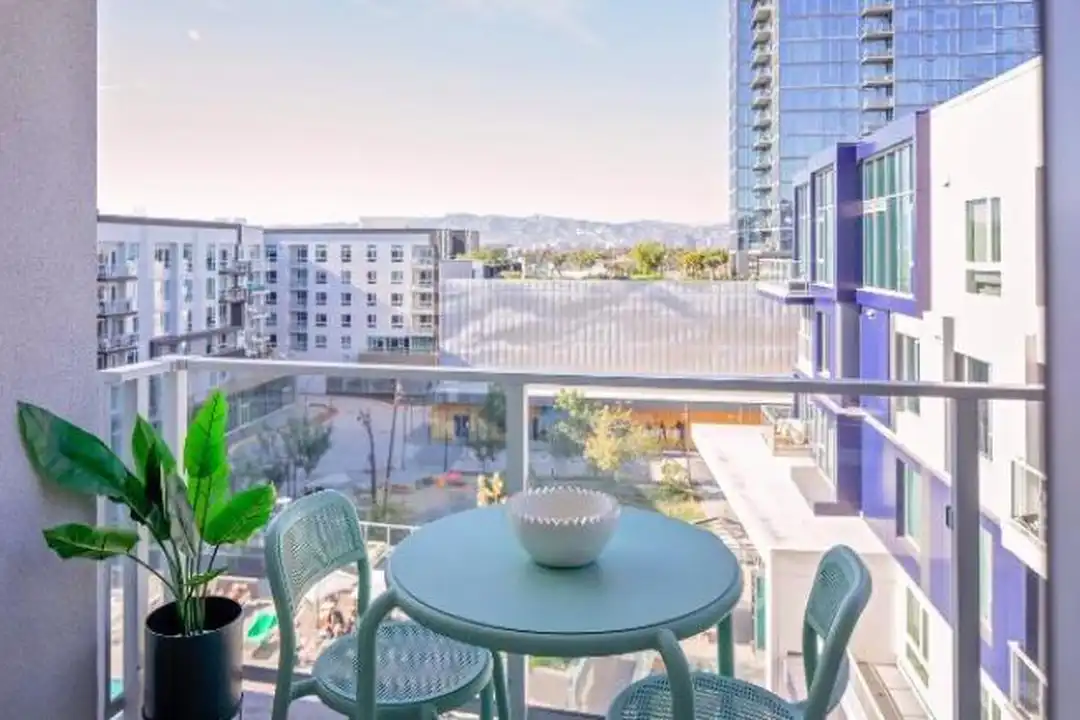 3333 La Cienega Blvd