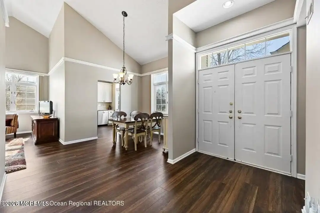 48 Rutland Ln - More