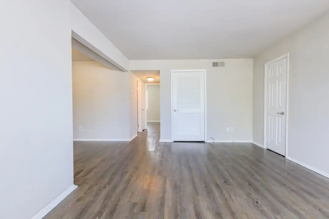 3218 Green Lakes Dr unit 102 - More