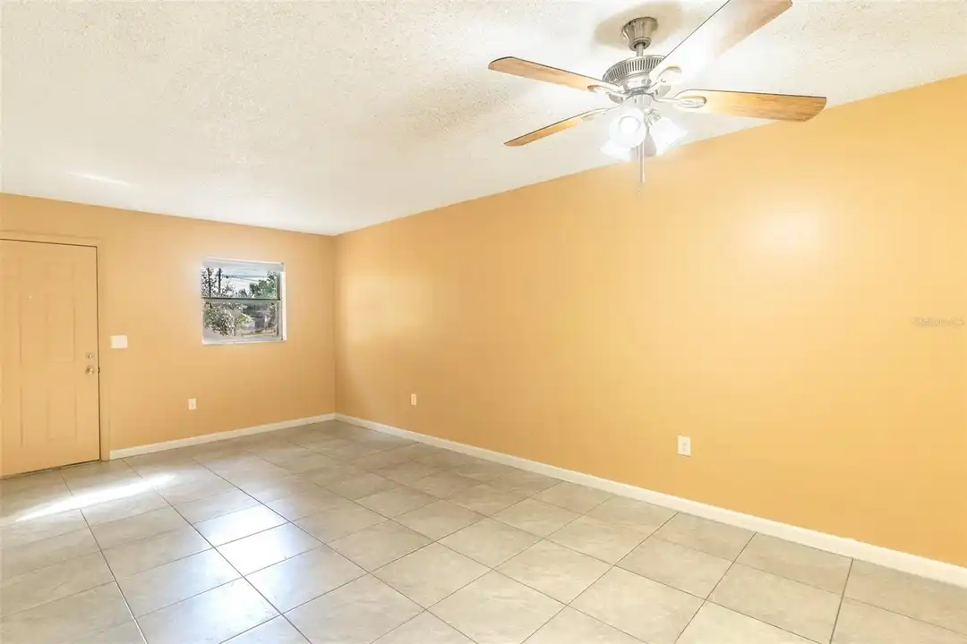 140 Ave W NW #2 - More