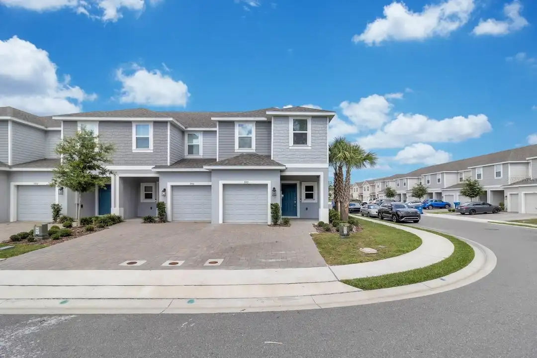 3010 Canary Ave - View 2