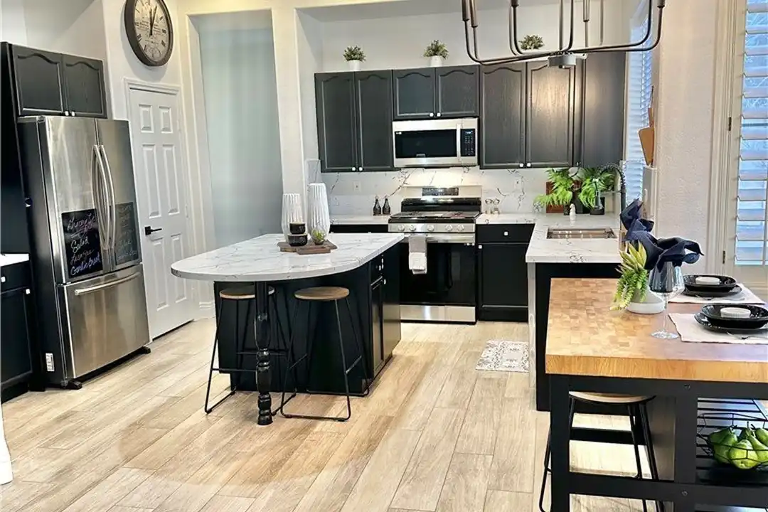 20 Chateau Whistler Ct - View 3