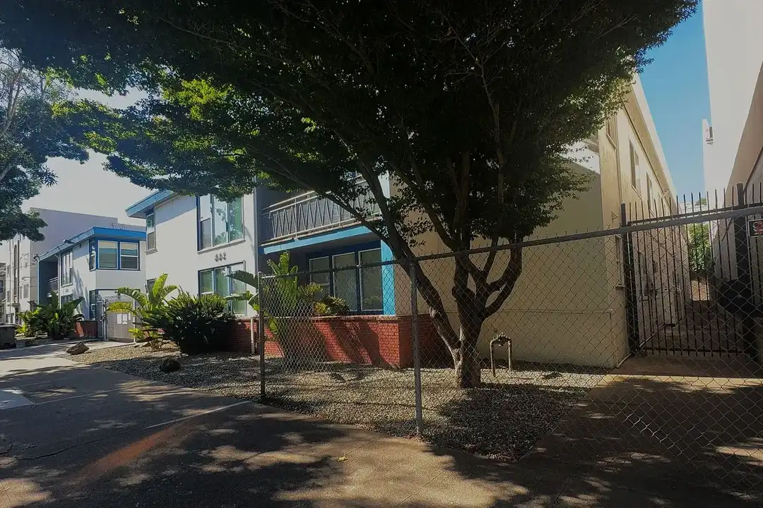 444 28th St - View 2