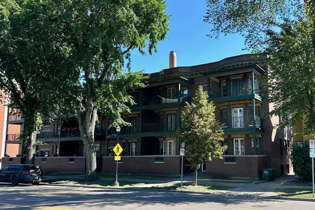 711 Broadway N unit 3 – photo 1