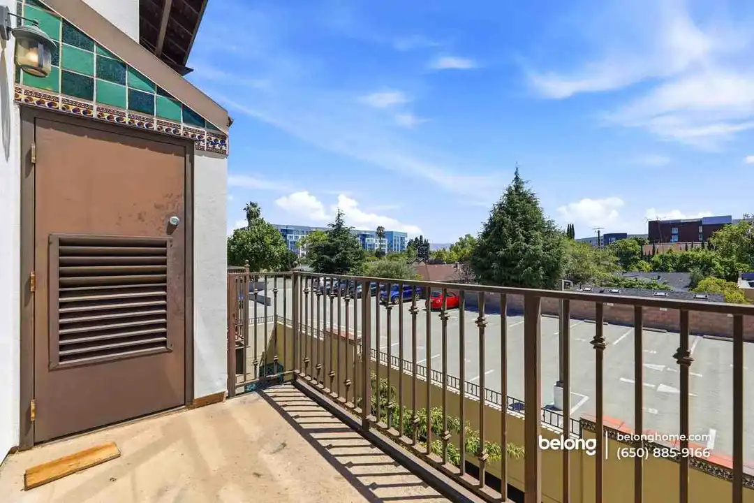 925 The Alameda - View 3